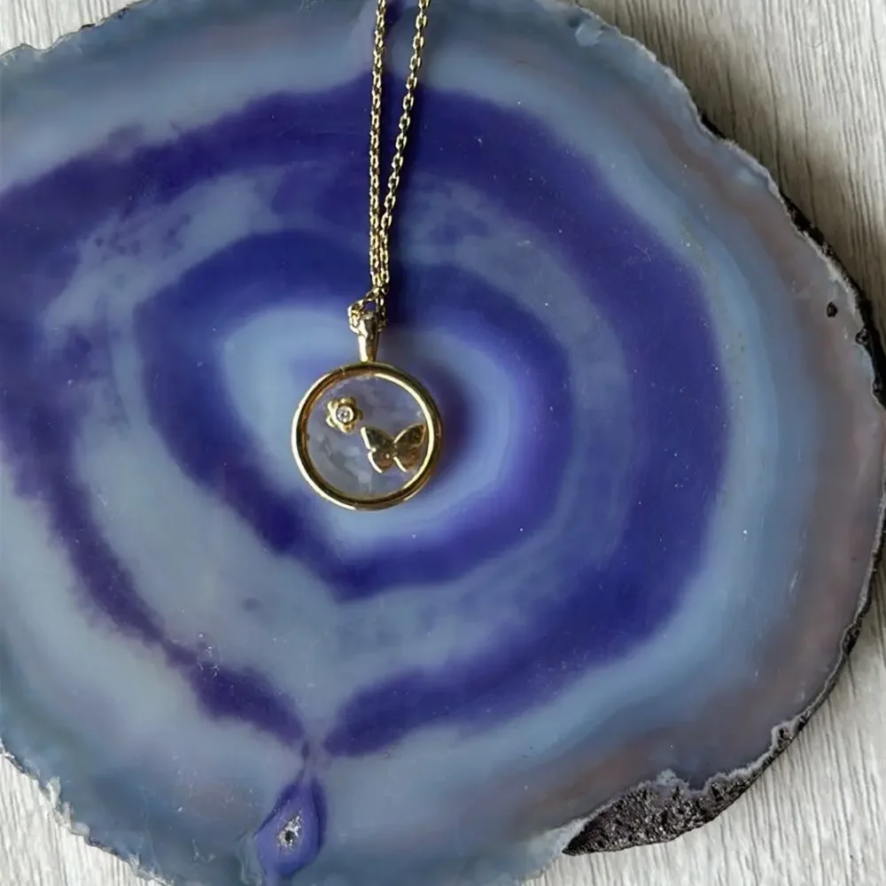 Pressed Flower and Butterfly Gold Dainty Pendant and Chain Necklace - Picture 5 of 6
